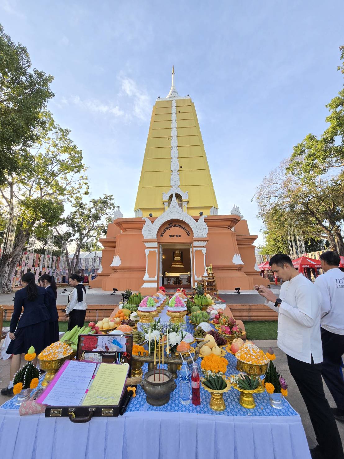 พช.ขอนแก่น : เข้าร่วมพิธีบวงสรวงสิ่งศักดิ์สิทธิ์งานเทศกาลไหมนานาชาติ ประเพณีผูกเสี่ยวงานกาชาดจังหวัดขอนแก่น ประจำปี 2568