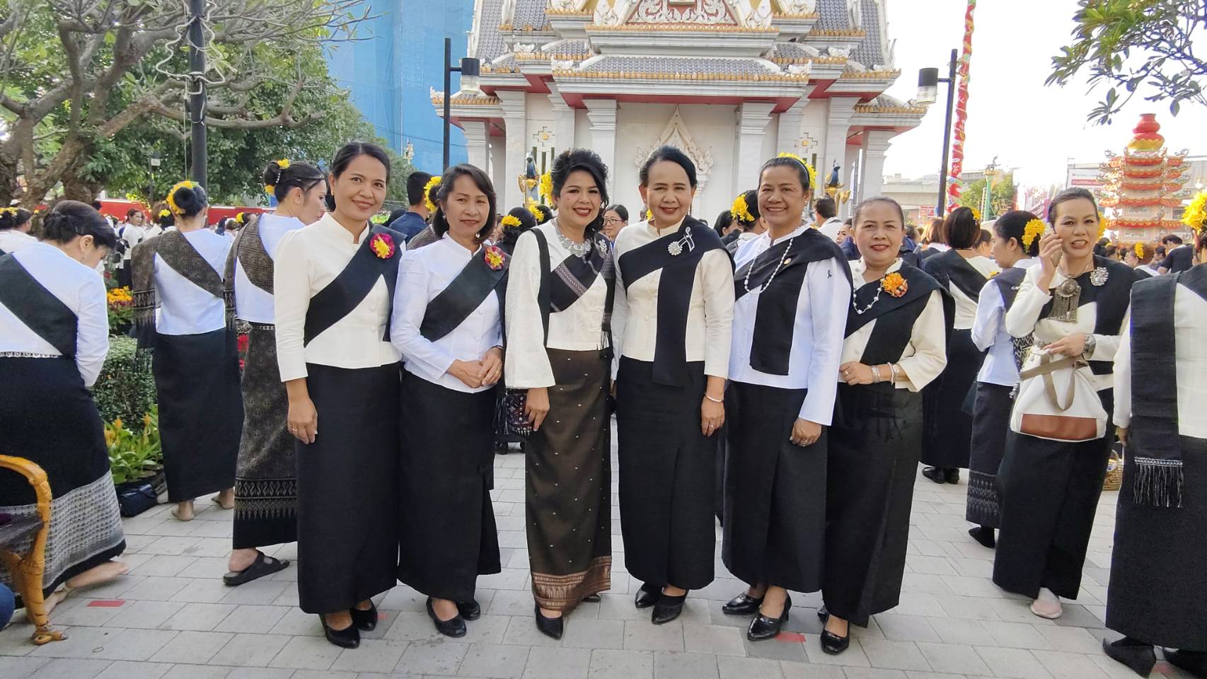 พช.ขอนแก่น : ร่วมรำบวงสรวง 10 สิ่งศักดิ์สิทธิ์คู่เมืองขอนแก่น ฉลองขอนแก่น “ครบรอบ 228 ปี” ก่อนจัดงานเทศกาลไหมนานาชาติ ประเพณีผูกเสี่ยว และงานกาชาดจังหวัดขอนแก่น ประจำปี 2568